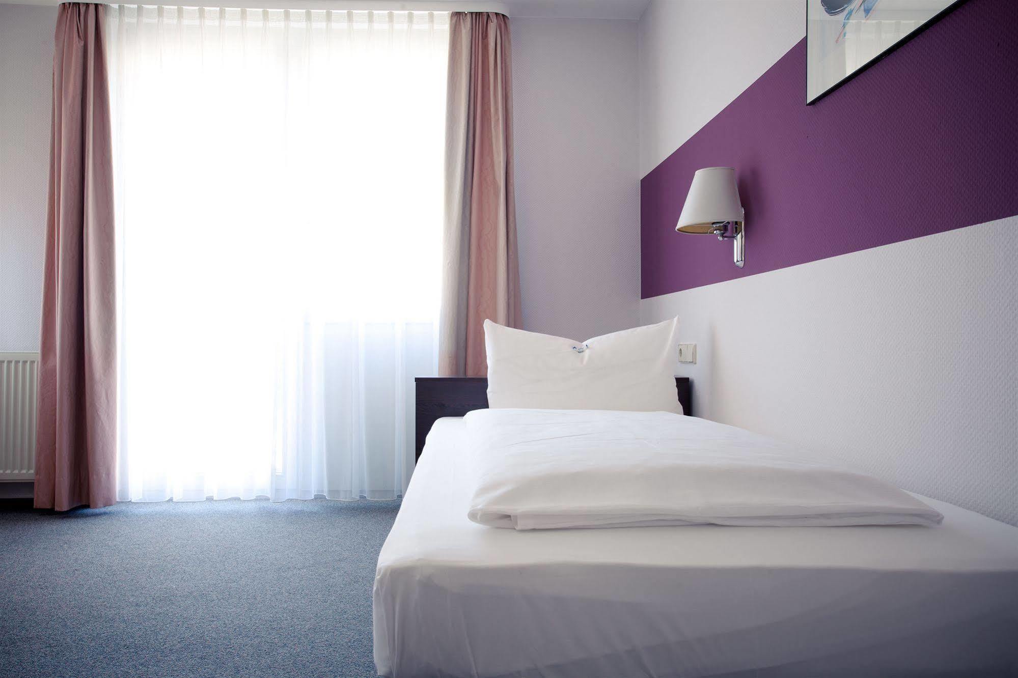 Akzent Hotel Torgauer Hof Sindelfingen Extérieur photo