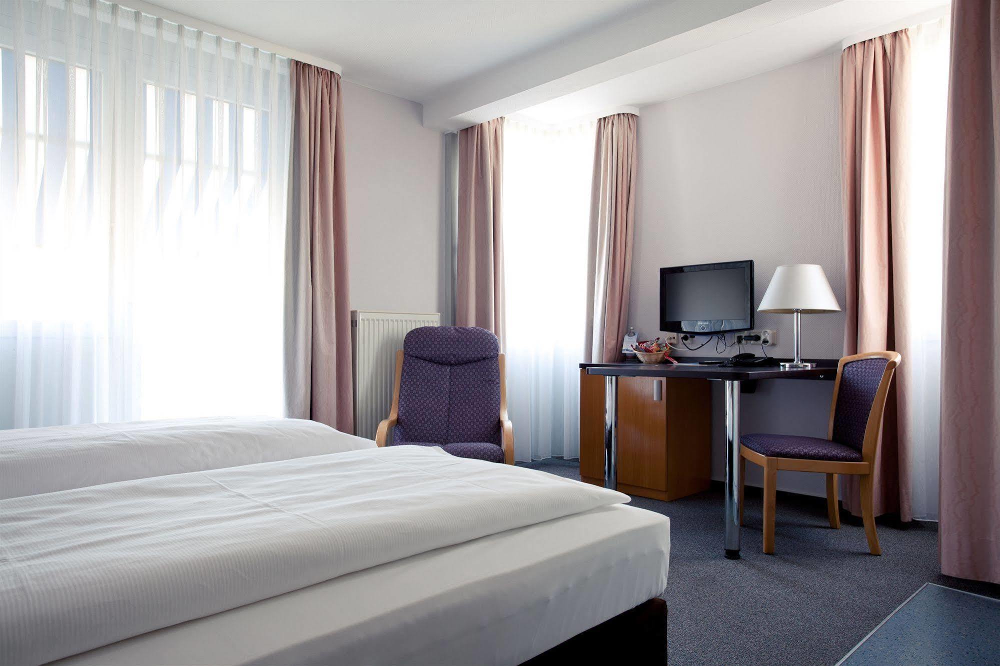 Akzent Hotel Torgauer Hof Sindelfingen Extérieur photo