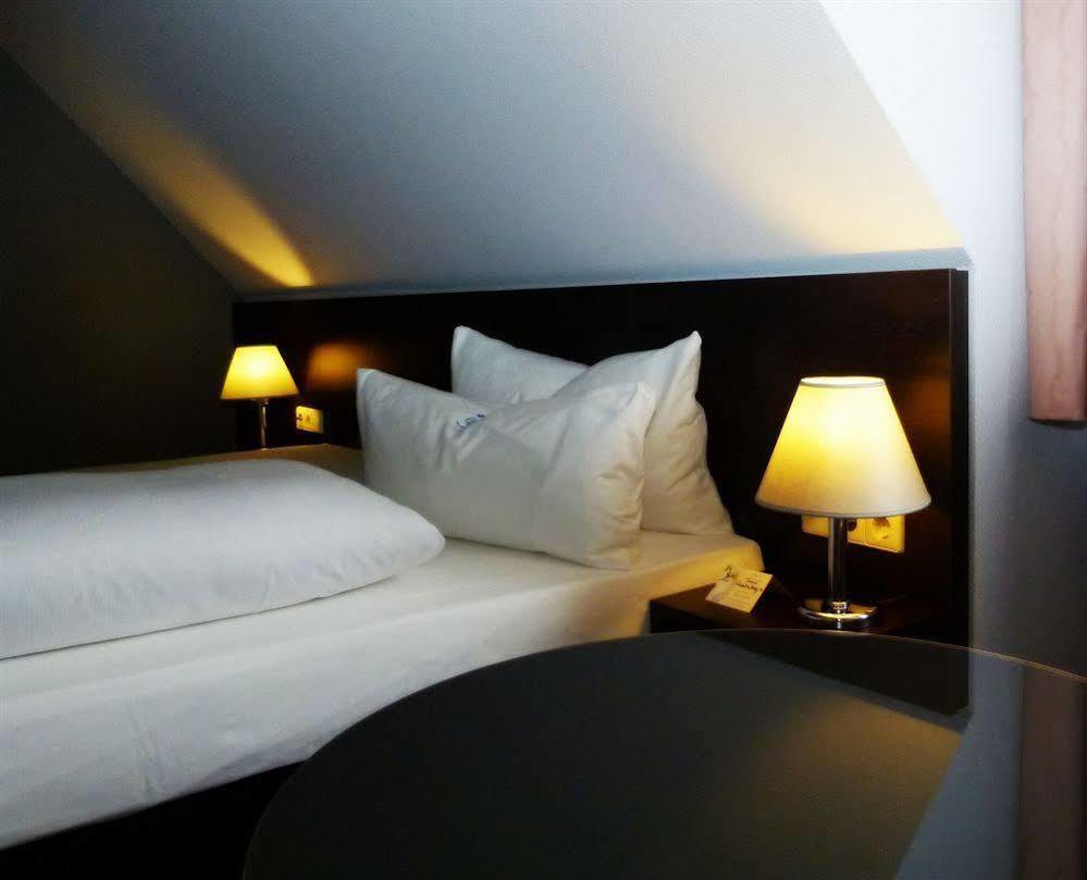Akzent Hotel Torgauer Hof Sindelfingen Extérieur photo